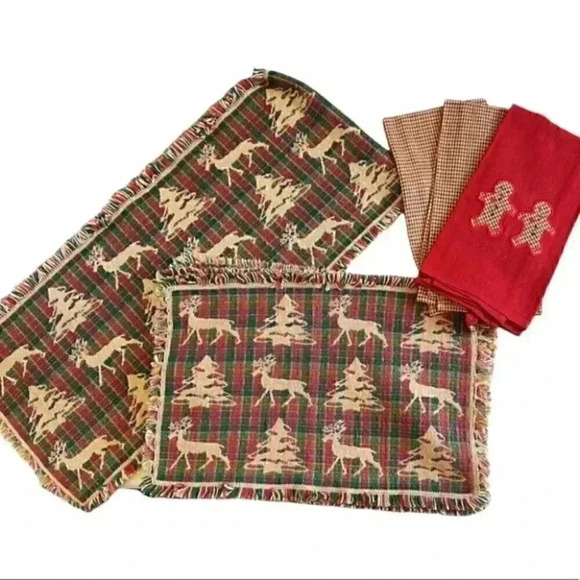 Table Runner Placemats  Towel Set Red Plaid Christmas Reindeer Motif - Picture 1 of 8